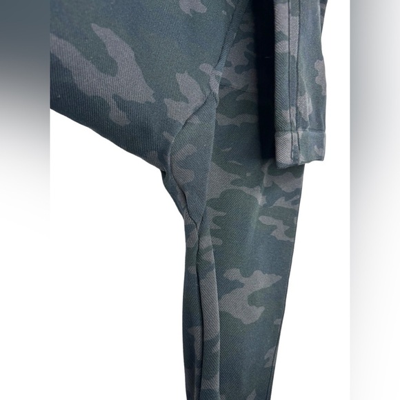Spanx Look At Me Now Seamless Leggings Black Blue Camo High Rise Stretch Medium - Picture 3 of 6
